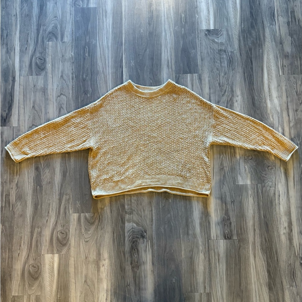 Universal Thread Pale Yellow Textured Crewneck Sw… - image 1